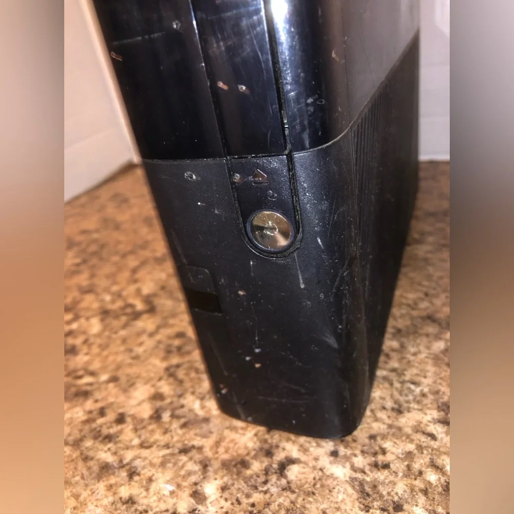MICROSOFT XBOX 360 E 1538 CONSOLE SYSTEM FOR PARTS Or REPAIR Parts only